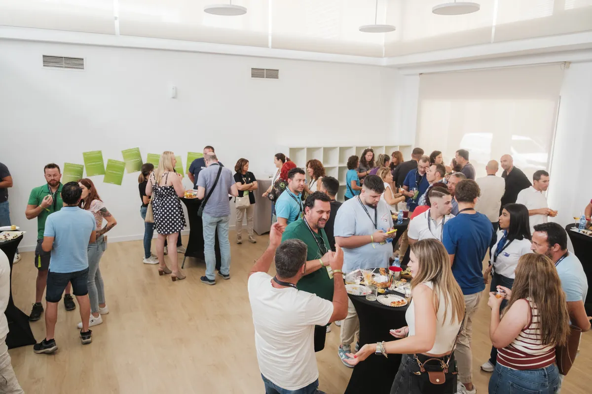 VESTÍBULO Y NETWORKING