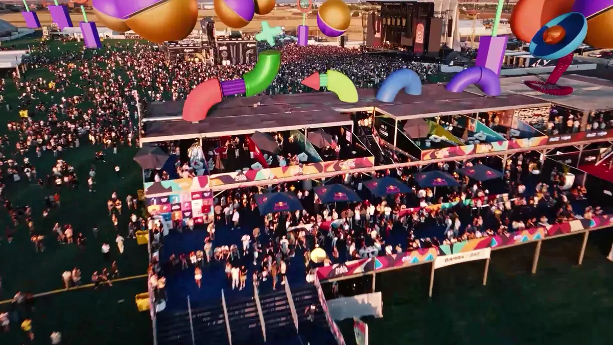 AROS Y GLOBOS AL ATARDECER